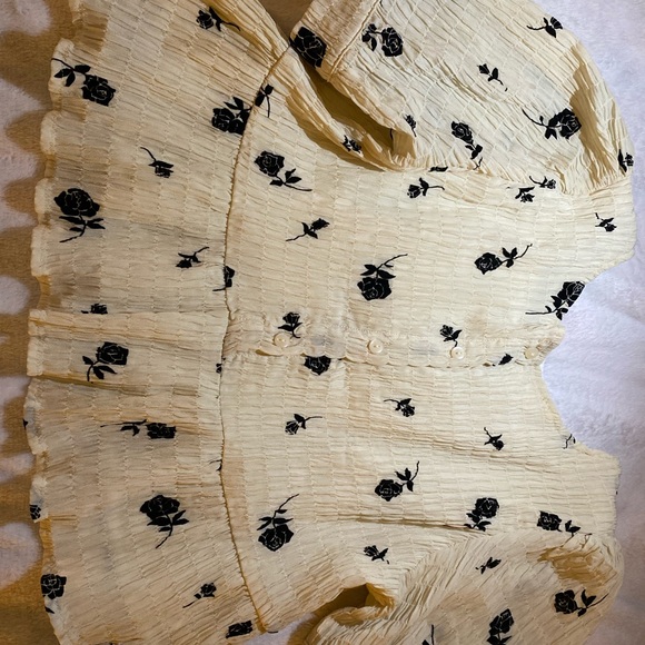 Flower blouse - Picture 2 of 3